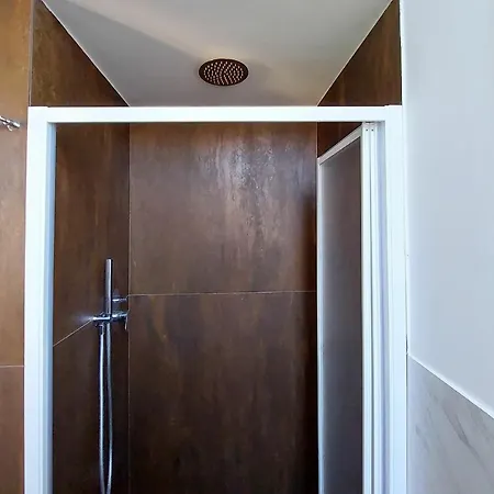 Bruno Buozzi, Beautiful 2br With Terrace By Halldis Apartmán *