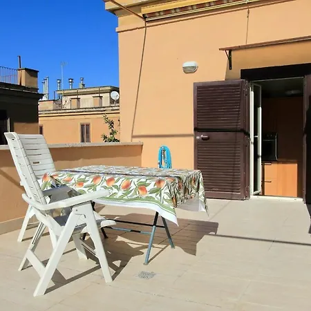 Apartmán Bruno Buozzi, Beautiful 2br With Terrace By Halldis *